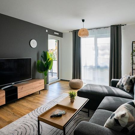 Reitz - Apartment I Zentrale Lage I Stellplatz I 55Qm I 2 Zimmer I Kueche I Bad I Terrasse Бад-Херсфельд Экстерьер фото