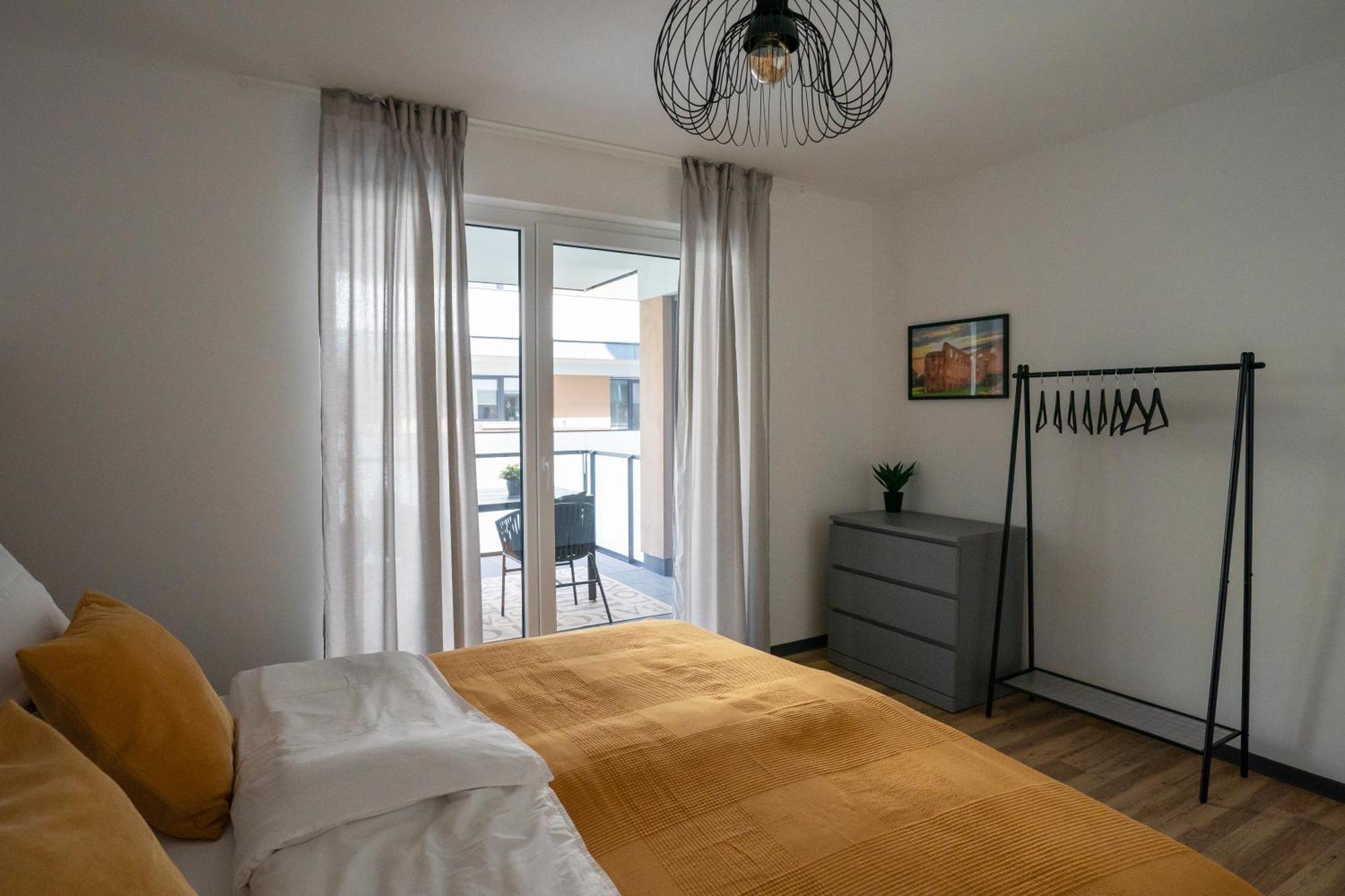 Reitz - Apartment I Zentrale Lage I Stellplatz I 55Qm I 2 Zimmer I Kueche I Bad I Terrasse Бад-Херсфельд Экстерьер фото
